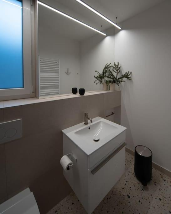 Apartment Outsidein Lightstudio Zagreb