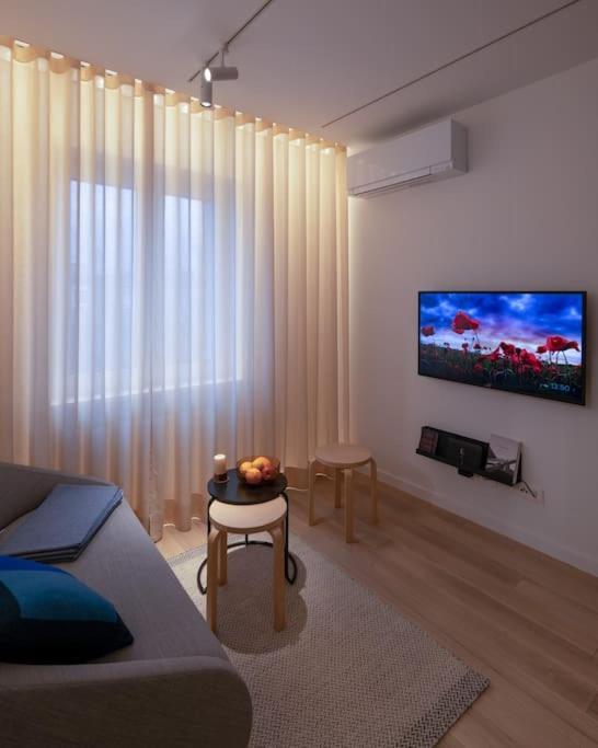 Apartment Outsidein Lightstudio